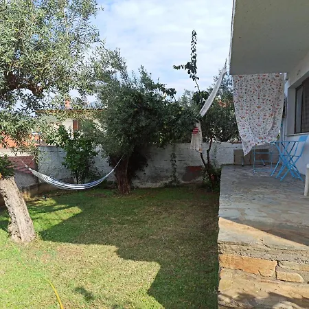 Holiday home Dora's House Comfortable With A Yard And View *