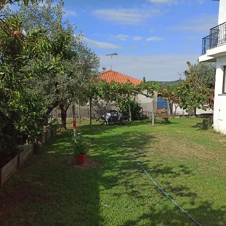 Dora's House Comfortable With A Yard And View * Pyrgadikia