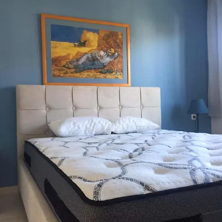 Casa vacanze Dora's House Comfortable With A Yard And View *