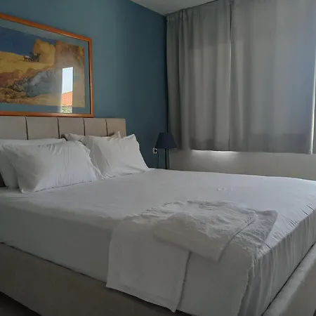 Dora's House Comfortable With A Yard And View 펜션