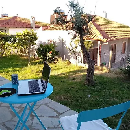 Dora's House Comfortable With A Yard And View Holiday home