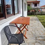 Tatil Evi Dora's House Comfortable With A Yard And View